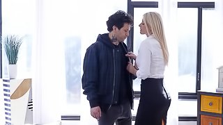 Tattooed guy gets his delicious cock sucked by Kenna James